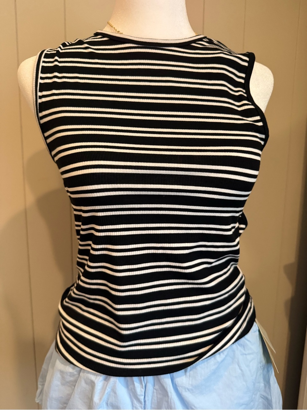 Classic Black & White Stripe Sleeveless Tank Top size M